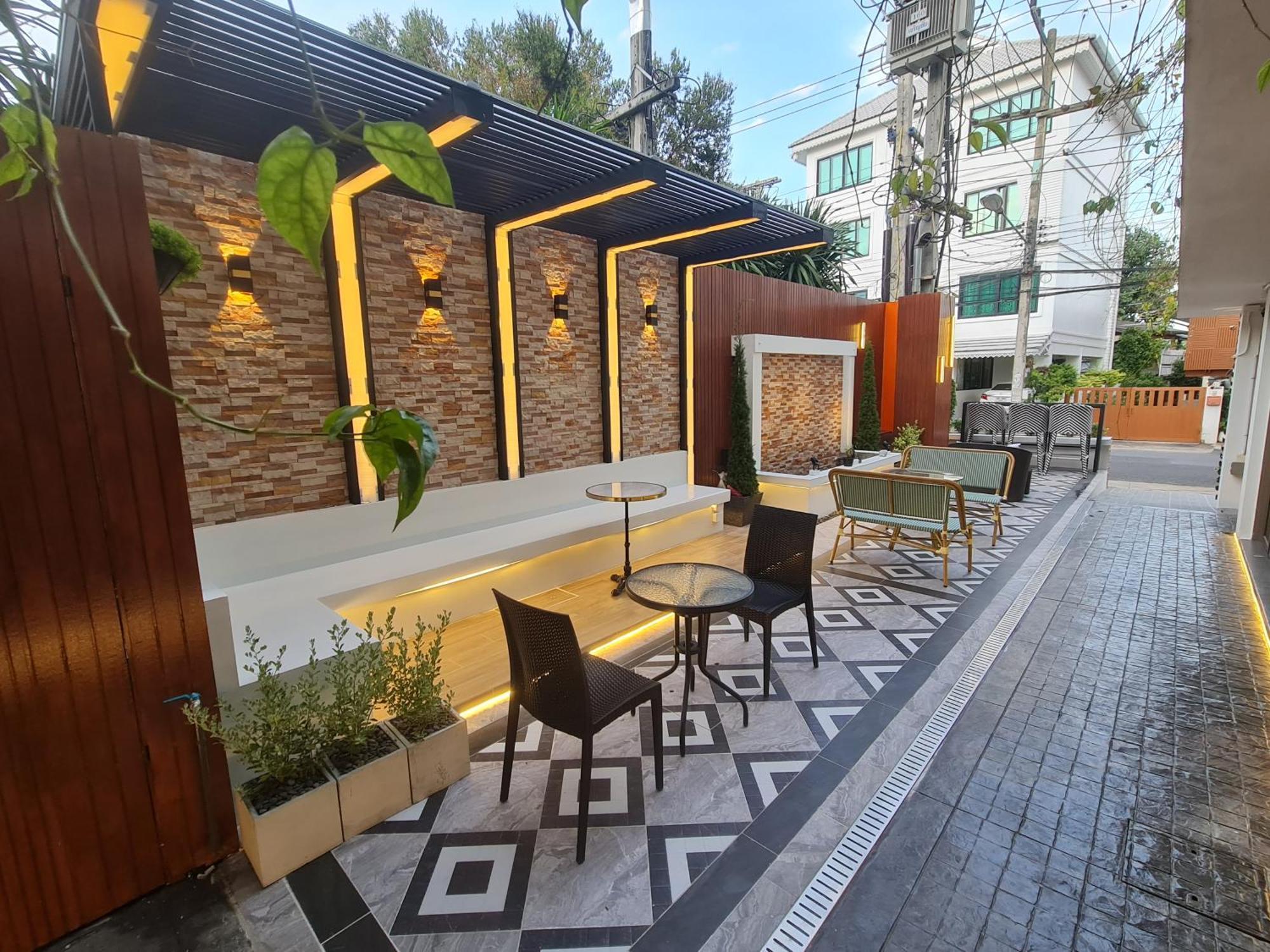 צ'יאנג מאי 9 Suite Luxury Boutique Hotel מראה חיצוני תמונה
